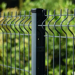 Panneaux et poteaux de clôture rigide